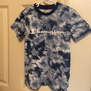 Boys youth. Champion Shirt. Size M